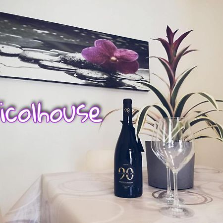 Appartamento Nicolhouse Bari Esterno foto